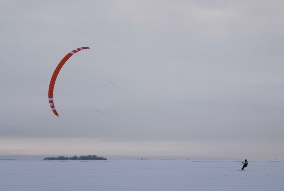 Snow Kiting