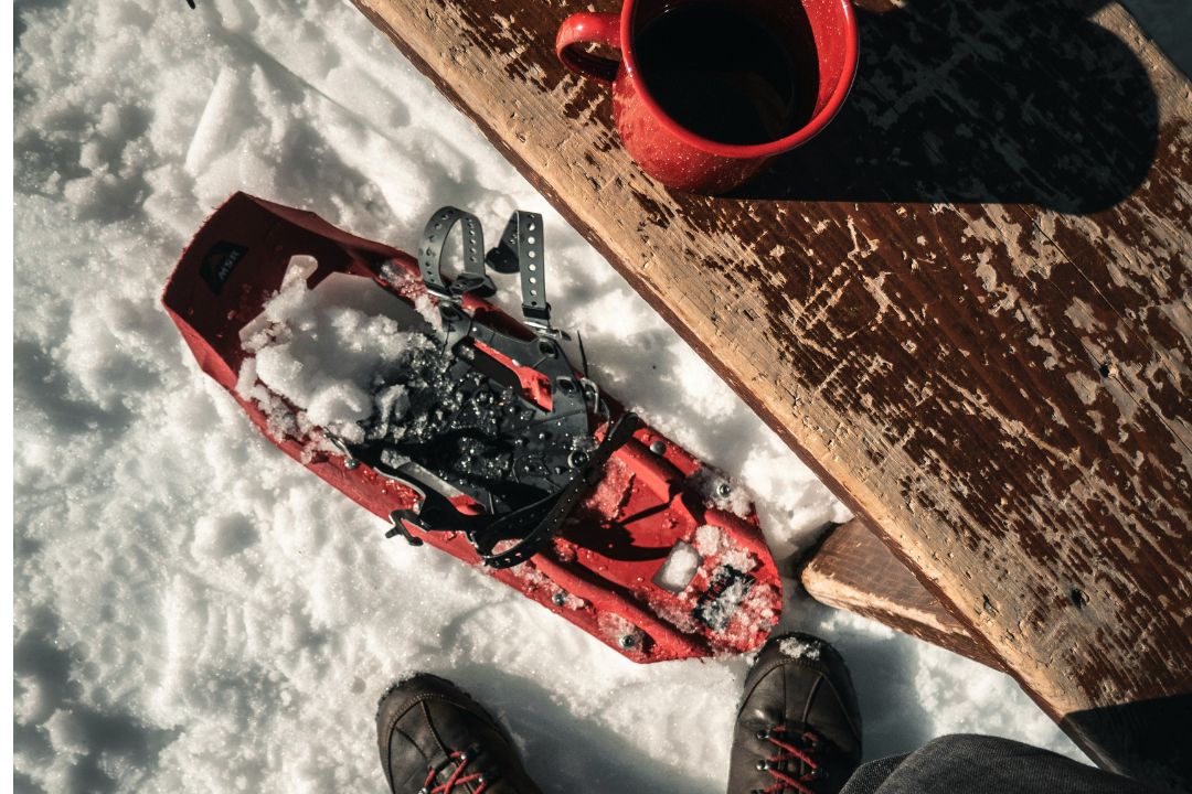 PAIRE DE RAQUETTES À NEIGE