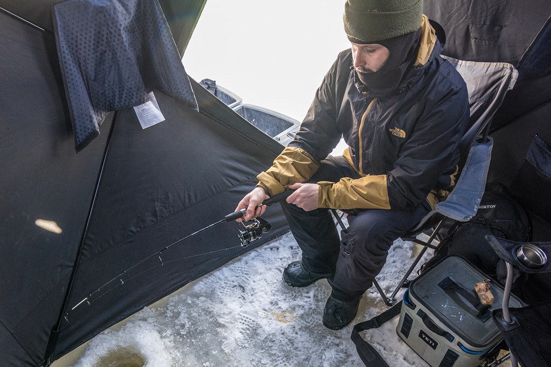 essentiels de le pêche sur glace habit