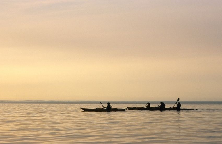 Faire du kayak au parc national du Bic au Québec