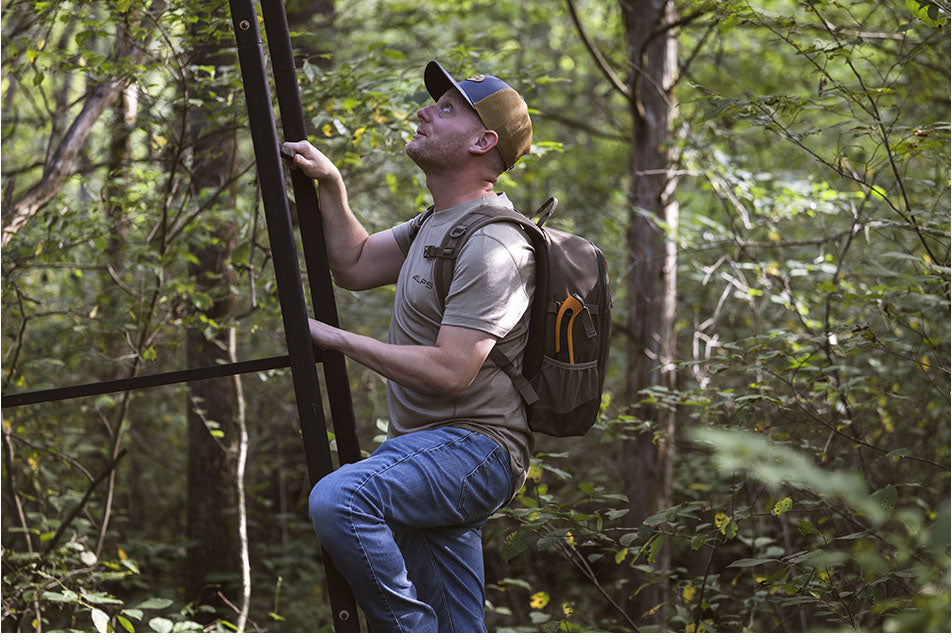 Motive Hunting Backpack