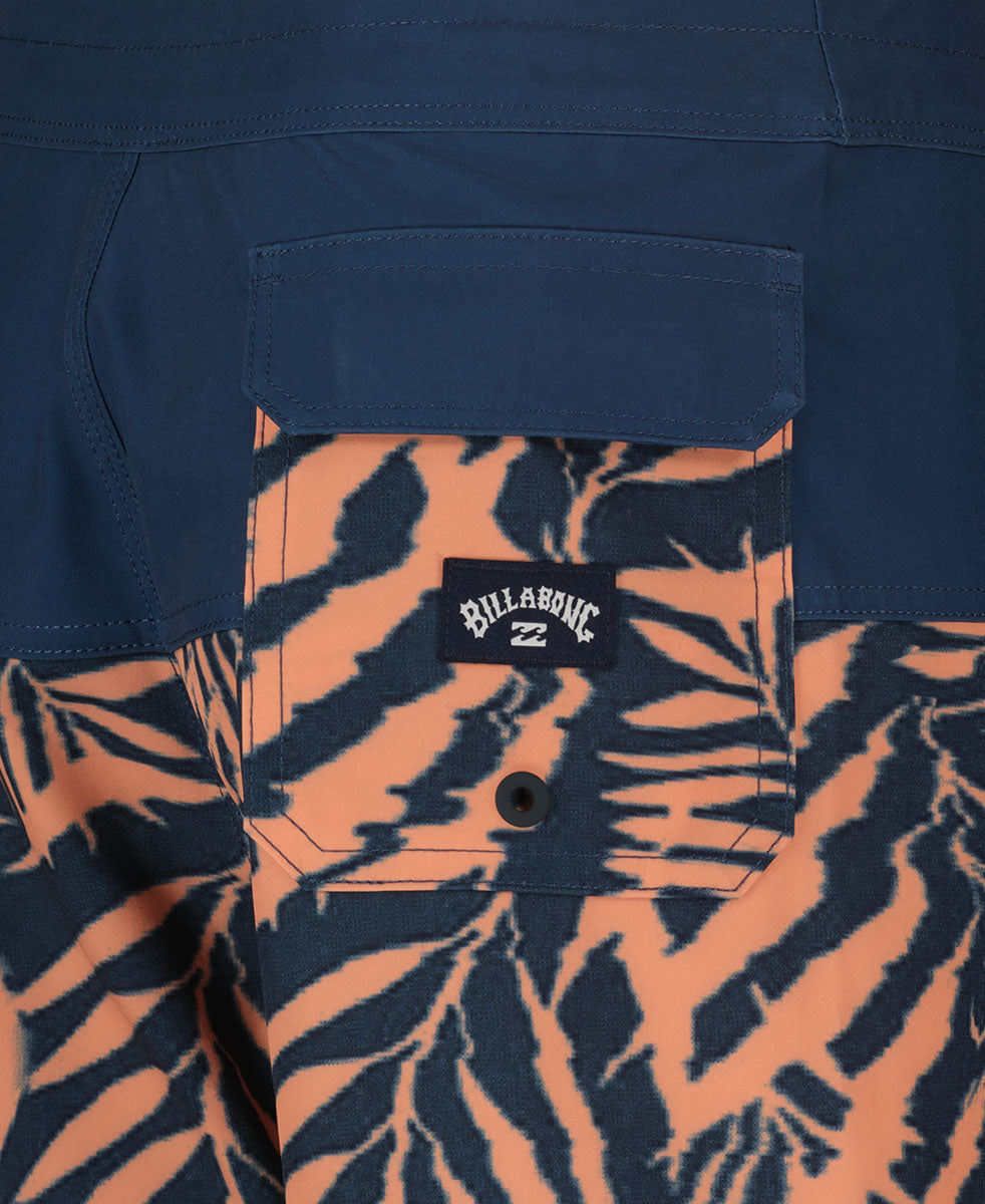 Tribong Pro Boardshorts - Boys'