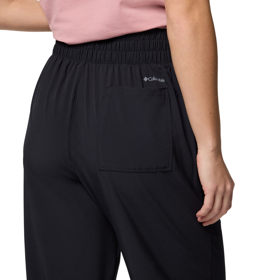 Boundless Beauty II Capri Pants - Women's
