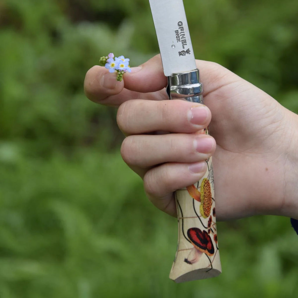 No. 08 Nature Folding Knife - Rommy González