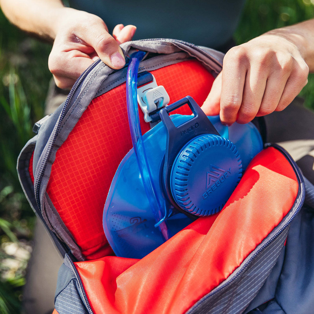 Maya 25 L Hiking Backpack - Women