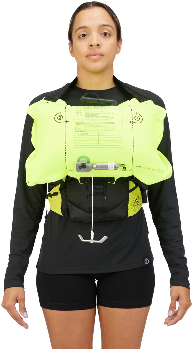 Essentialist Manual Inflatable Belt Pack