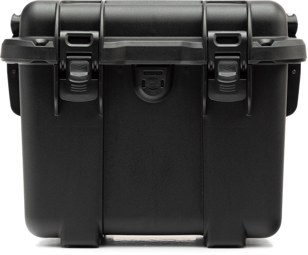 Trail 10 Compact Waterproof Hard Case - 11.2 L