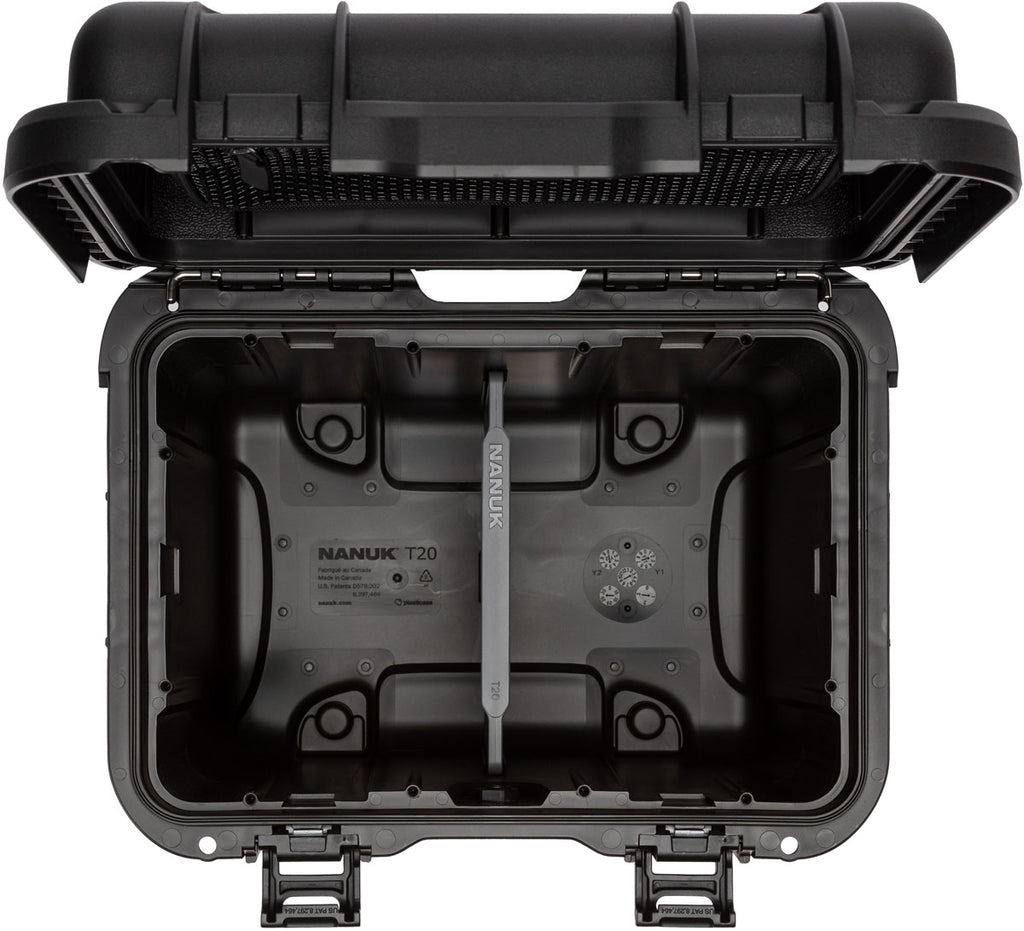 Trail 10 Compact Waterproof Hard Case - 11.2 L