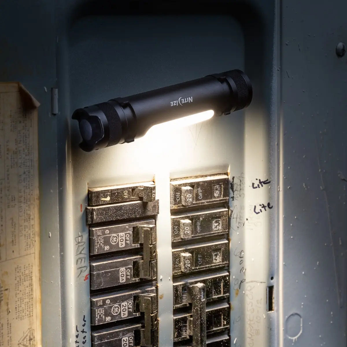 Radiant Utility Light