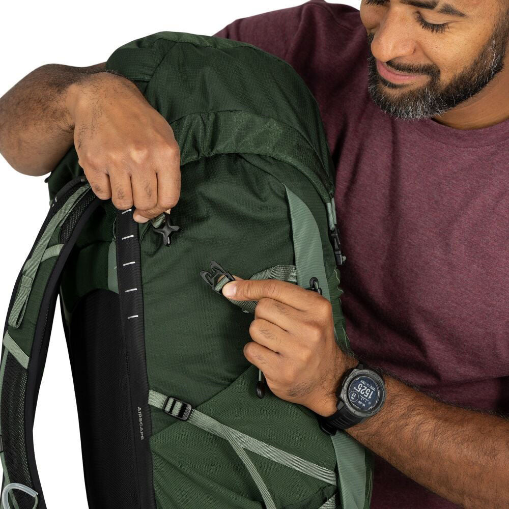 Talon 33 L Hiking Backpack