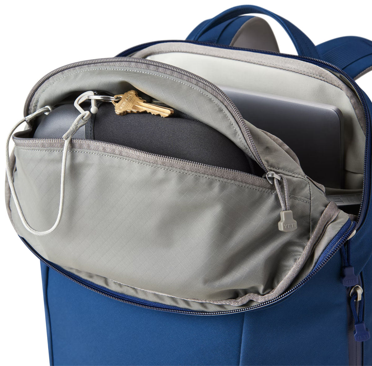 Crossroads 22 L Backpack