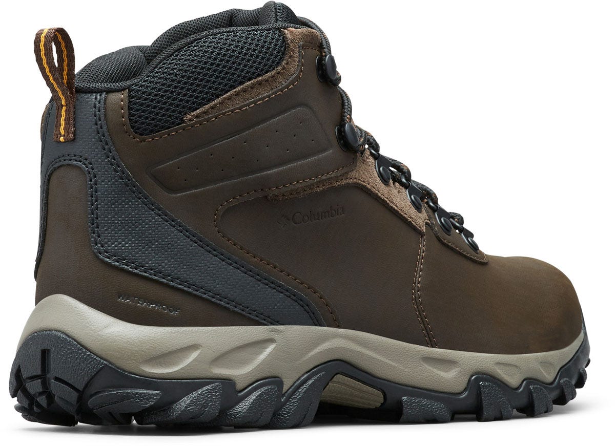 COLUMBIA Newton Ridge Plus II Waterproof Hiking Boots Men s SAIL